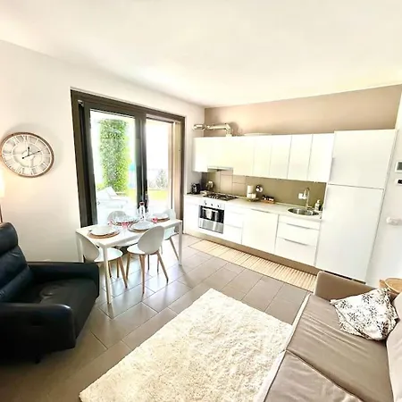 Bellavista Apartment Massino Visconti